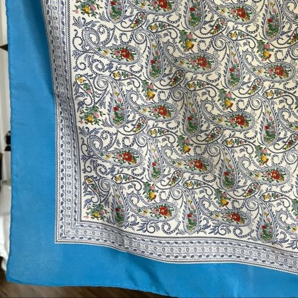 Gucci Silk Paisley Floral Frame Scarf - Picture 9 of 11